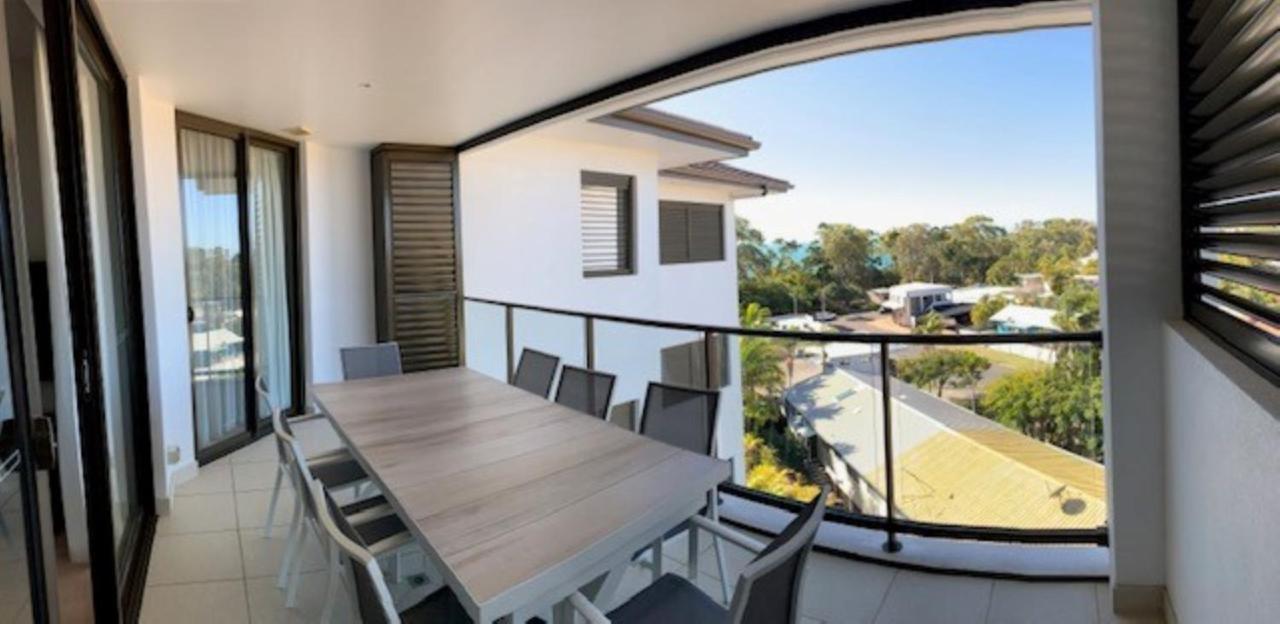Grand Mercure Allegra Hervey Bay Dış mekan fotoğraf A balcony