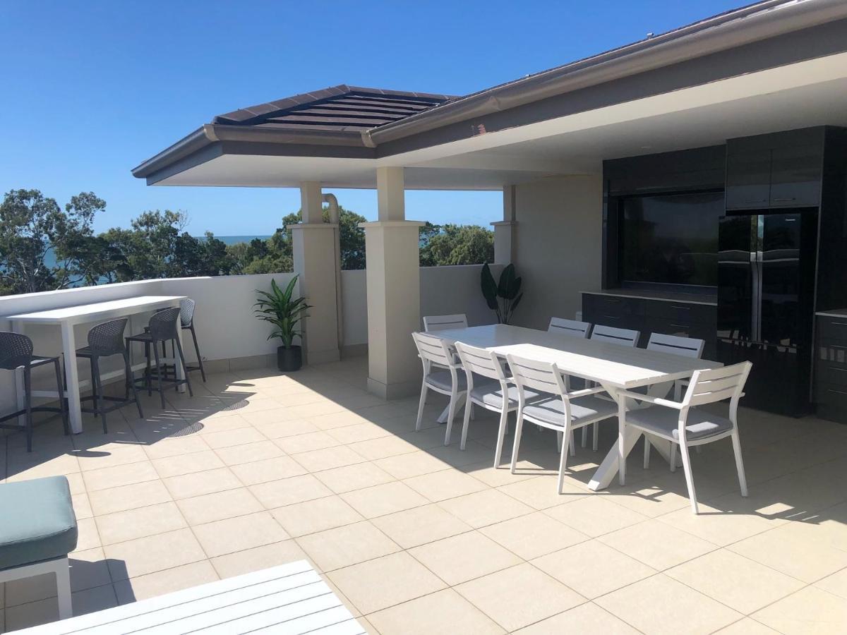 Grand Mercure Allegra Hervey Bay Dış mekan fotoğraf Rooftop entertaining area