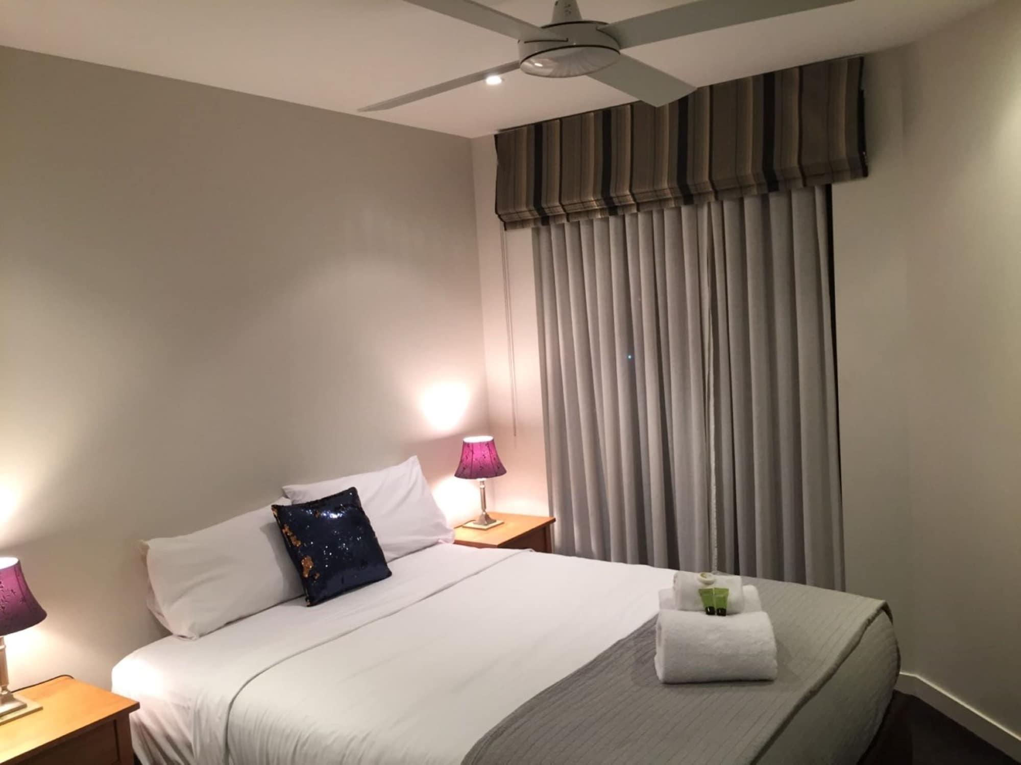 Grand Mercure Allegra Hervey Bay Dış mekan fotoğraf A bedroom at the hotel