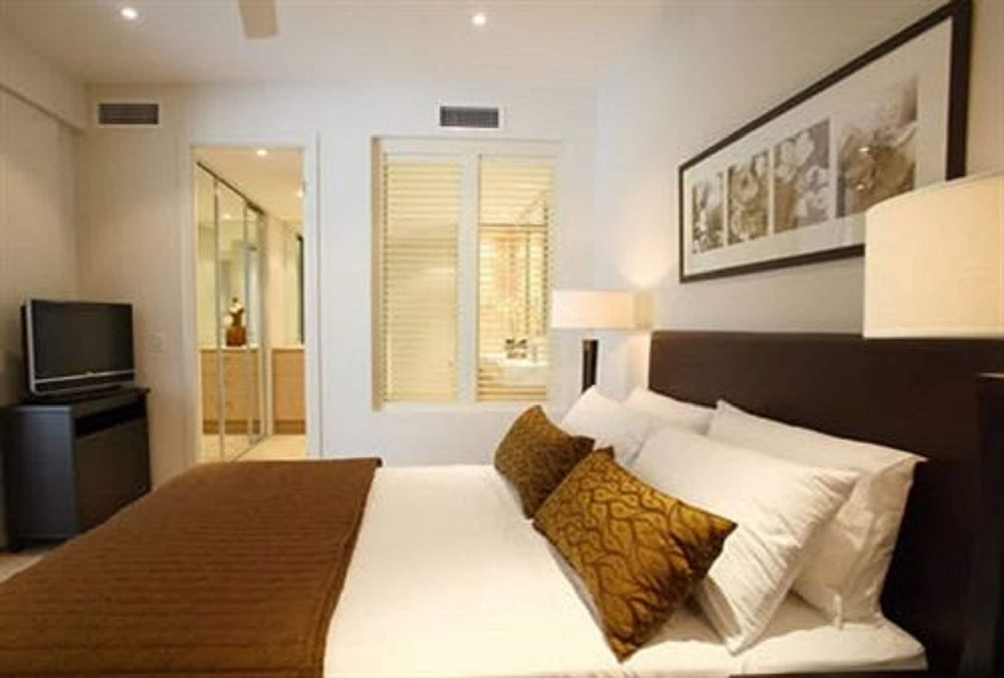 Grand Mercure Allegra Hervey Bay Dış mekan fotoğraf A bedroom at the hotel