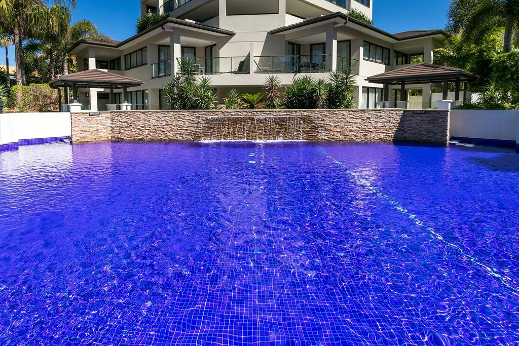 Grand Mercure Allegra Hervey Bay Dış mekan fotoğraf The pool at the Sheraton Resort