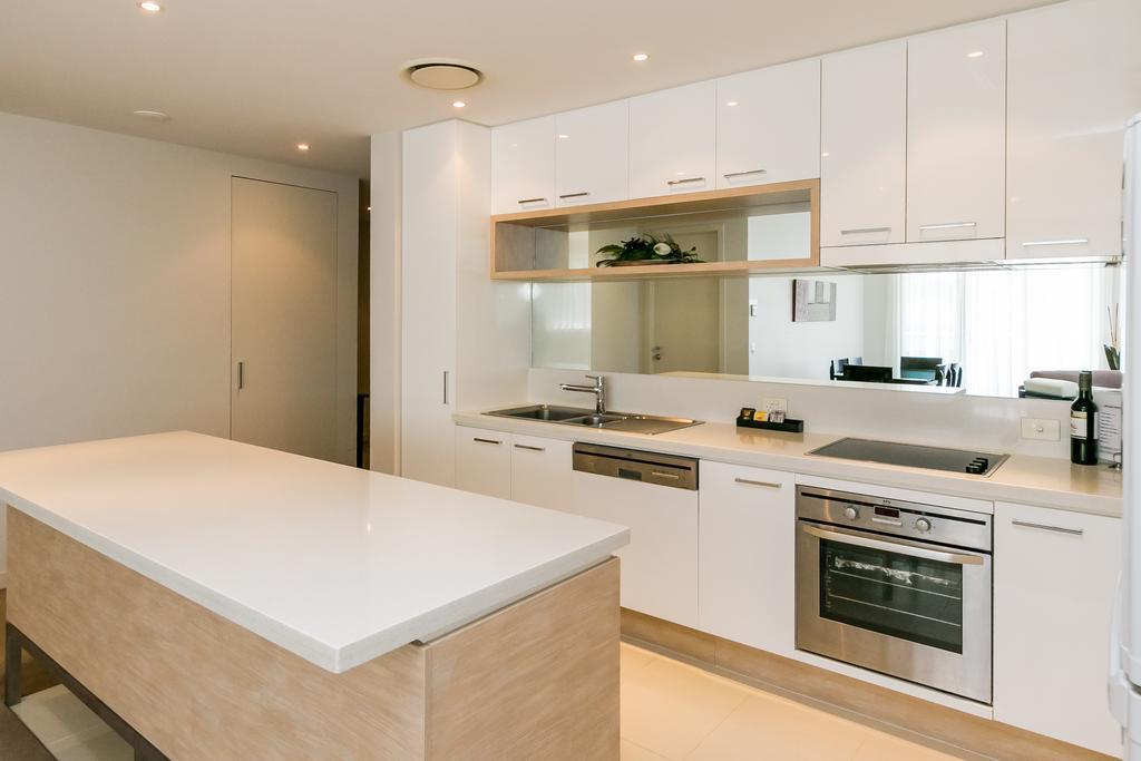 Grand Mercure Allegra Hervey Bay Dış mekan fotoğraf A modern Australian kitchen