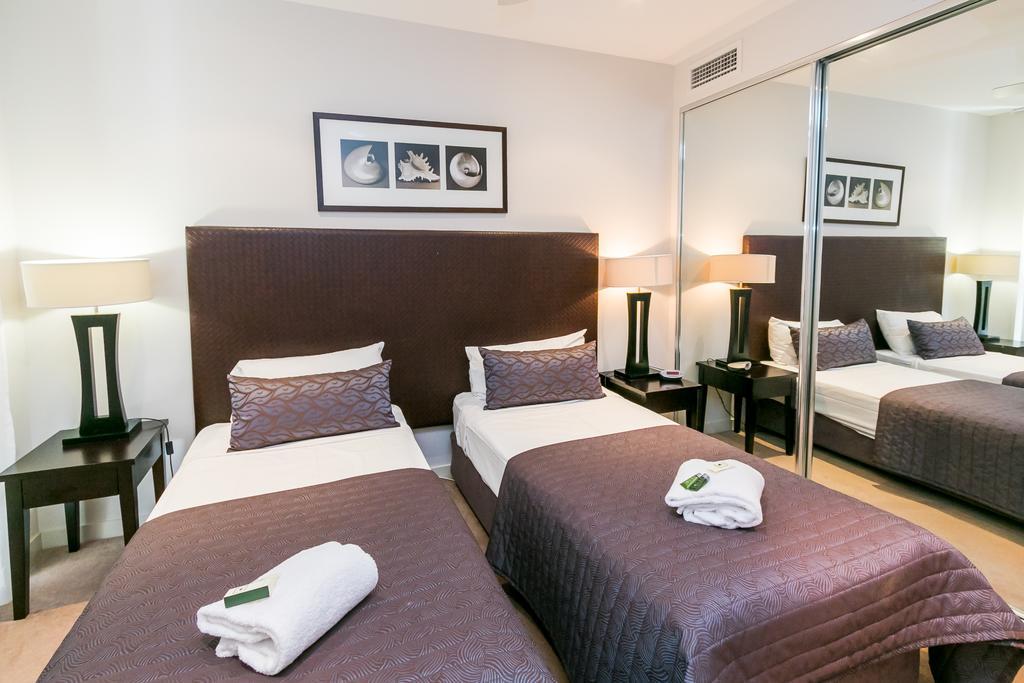 Grand Mercure Allegra Hervey Bay Dış mekan fotoğraf A bedroom at the hotel