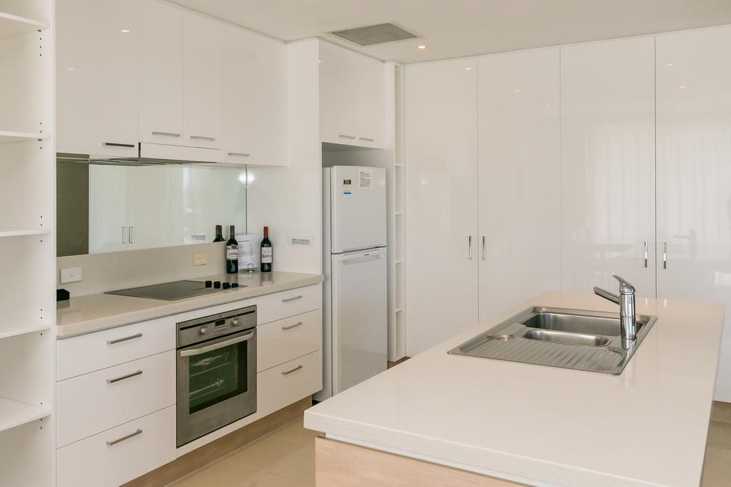 Grand Mercure Allegra Hervey Bay Dış mekan fotoğraf A modern Australian kitchen