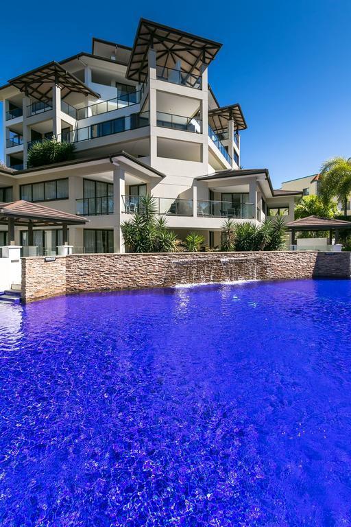 Grand Mercure Allegra Hervey Bay Dış mekan fotoğraf The pool at the W Hotel