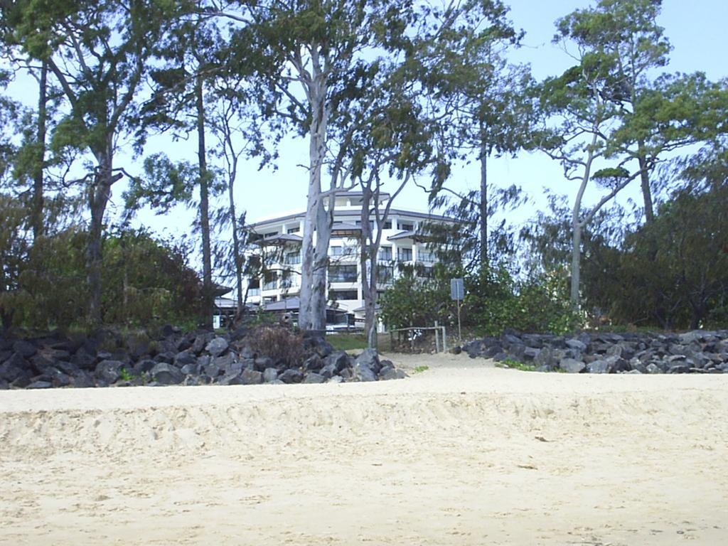 Grand Mercure Allegra Hervey Bay Dış mekan fotoğraf The beach at the resort