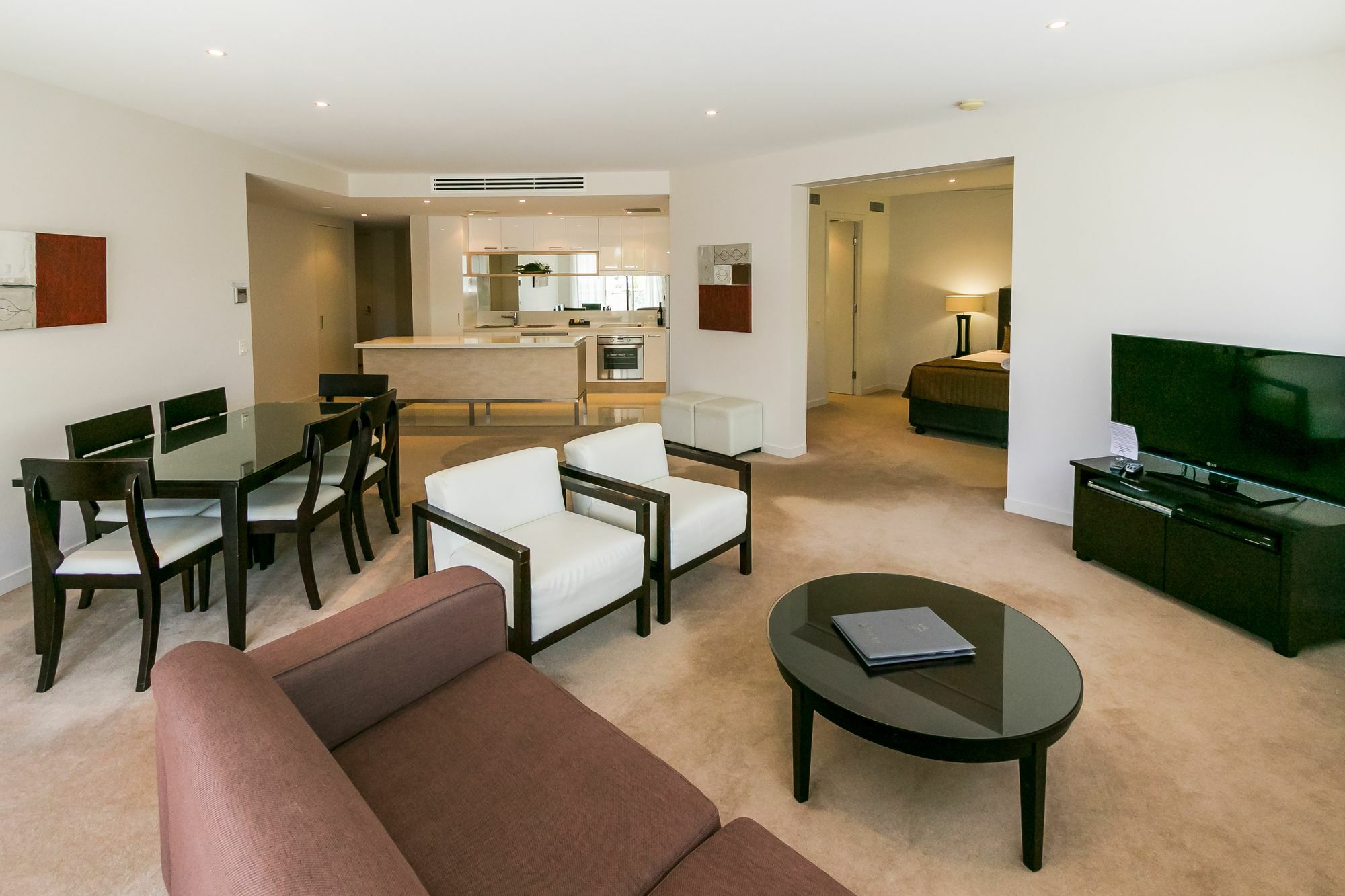 Grand Mercure Allegra Hervey Bay Dış mekan fotoğraf A typical apartment at the hotel