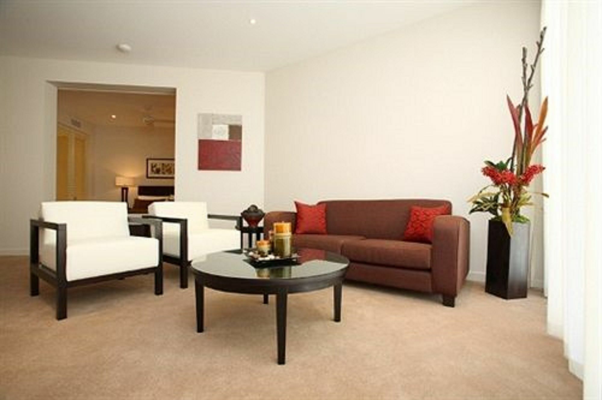Grand Mercure Allegra Hervey Bay Dış mekan fotoğraf A living room with carpet