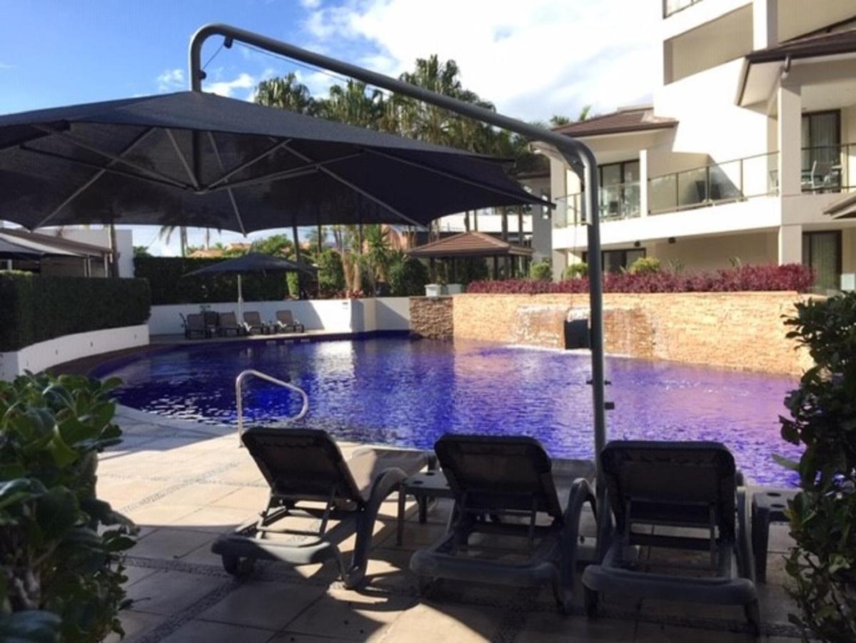 Grand Mercure Allegra Hervey Bay Dış mekan fotoğraf The swimming pool at the hotel